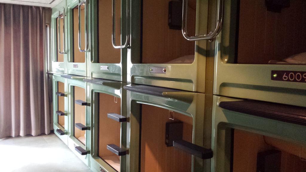 Capsule Hotel Asakusa Riverside Tokio Kamer foto